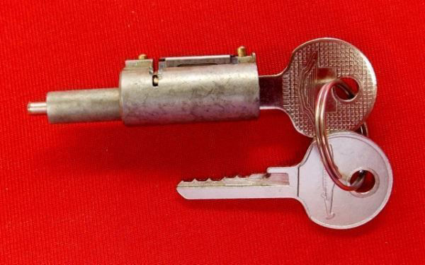 Carpenter Trunk Deck Lid Lock Cylinder For 1951 Ford Passenger Car – New With Keys