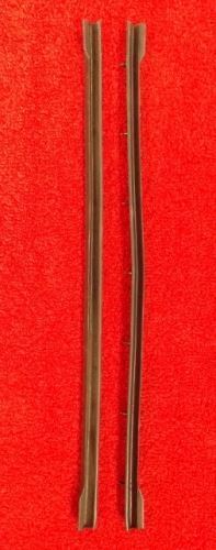 Carpenter Front Edge Quarter Window Seal For 1952-1954 Ford Convertible Victoria – Pair, Made In USA | BA-7630146-NC